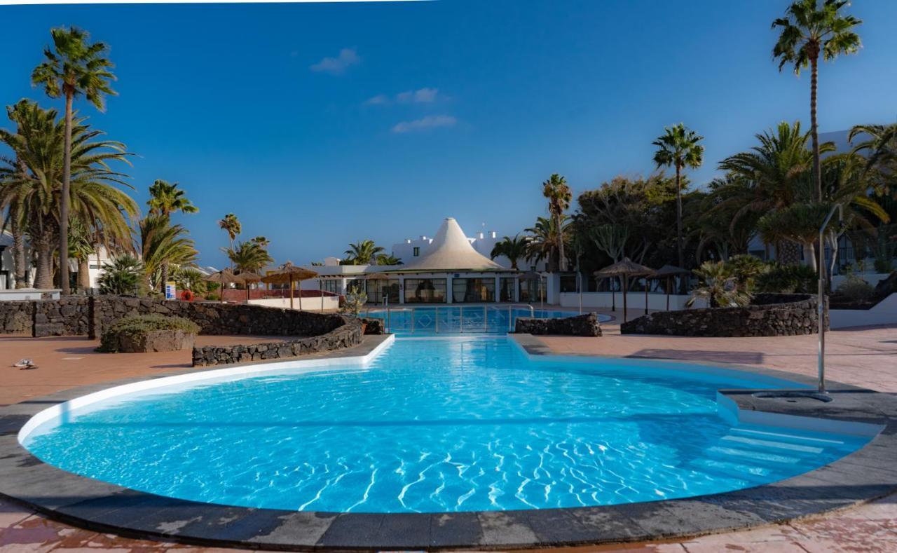 Luxury Estudio En Playa Roca A Primera Linea Del Mar Costa Teguise Eksteriør bilde