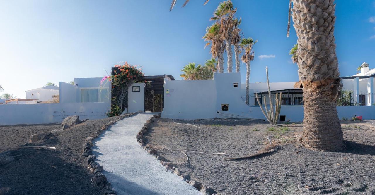 Luxury Estudio En Playa Roca A Primera Linea Del Mar Costa Teguise Eksteriør bilde