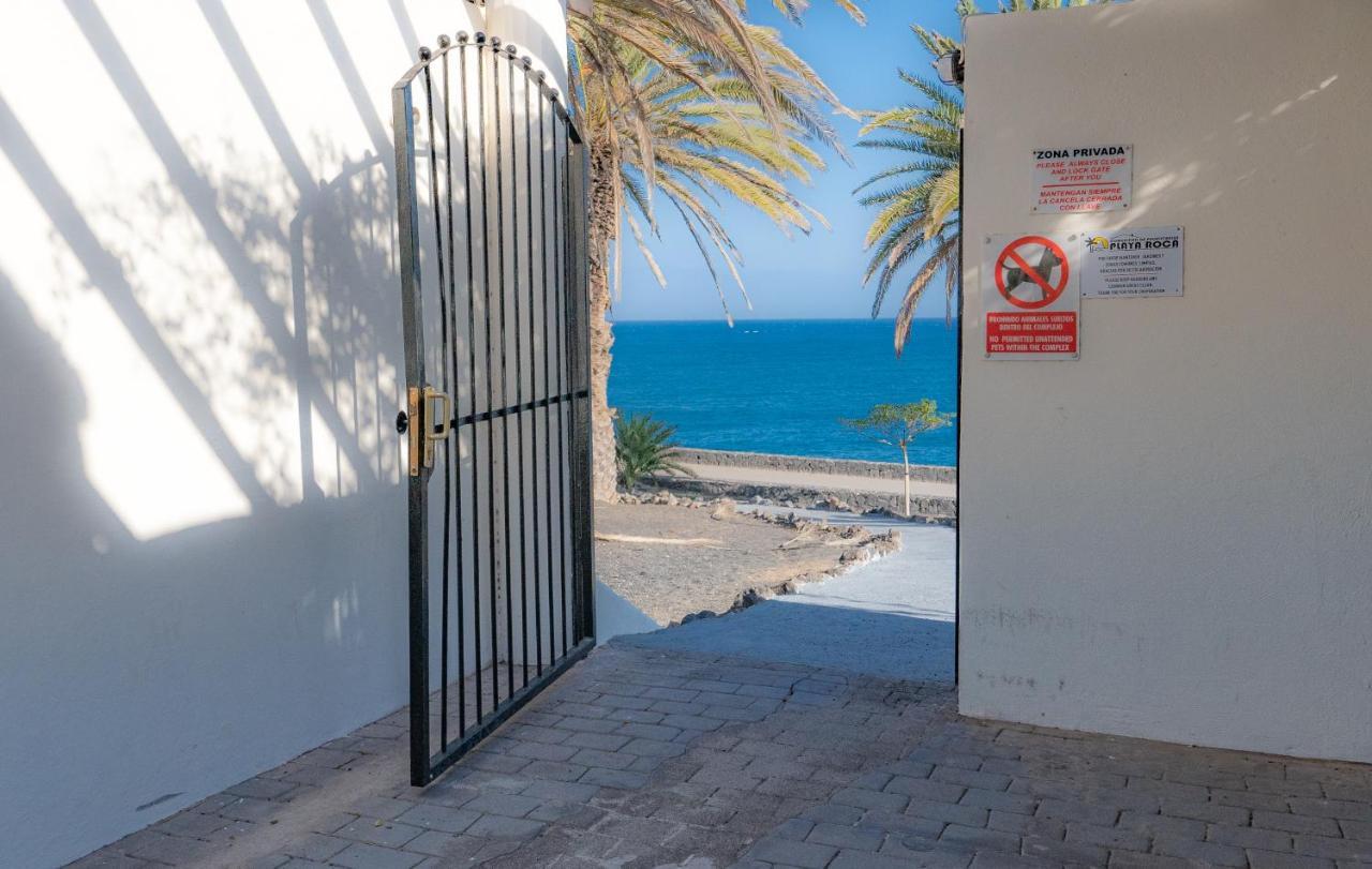 Luxury Estudio En Playa Roca A Primera Linea Del Mar Costa Teguise Eksteriør bilde