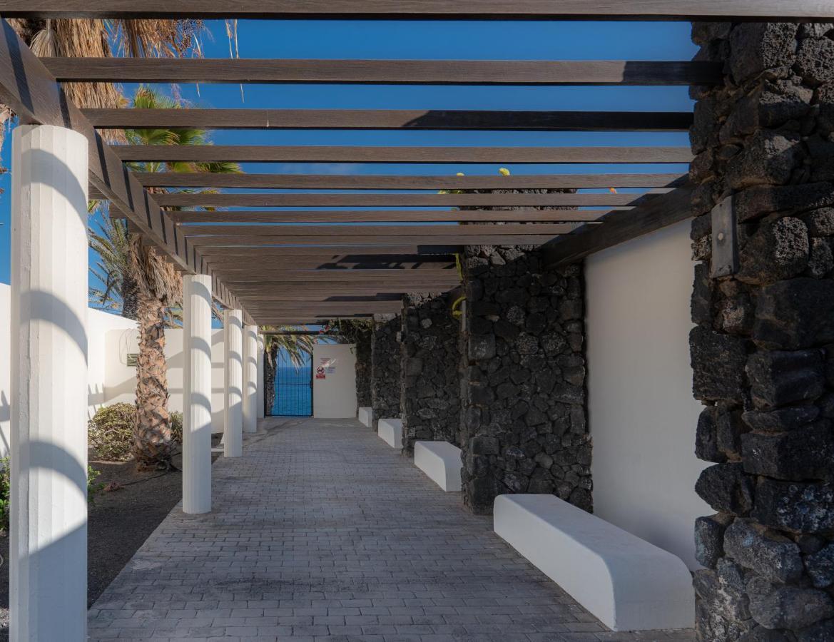 Luxury Estudio En Playa Roca A Primera Linea Del Mar Costa Teguise Eksteriør bilde