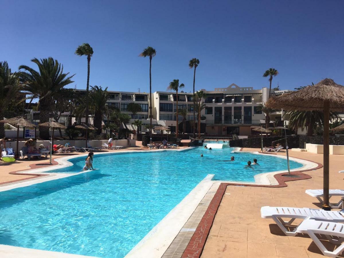 Luxury Estudio En Playa Roca A Primera Linea Del Mar Costa Teguise Eksteriør bilde