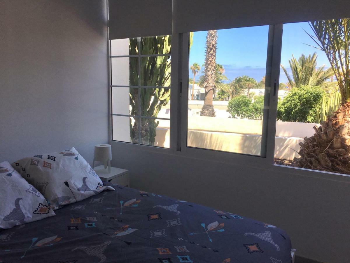 Luxury Estudio En Playa Roca A Primera Linea Del Mar Costa Teguise Eksteriør bilde