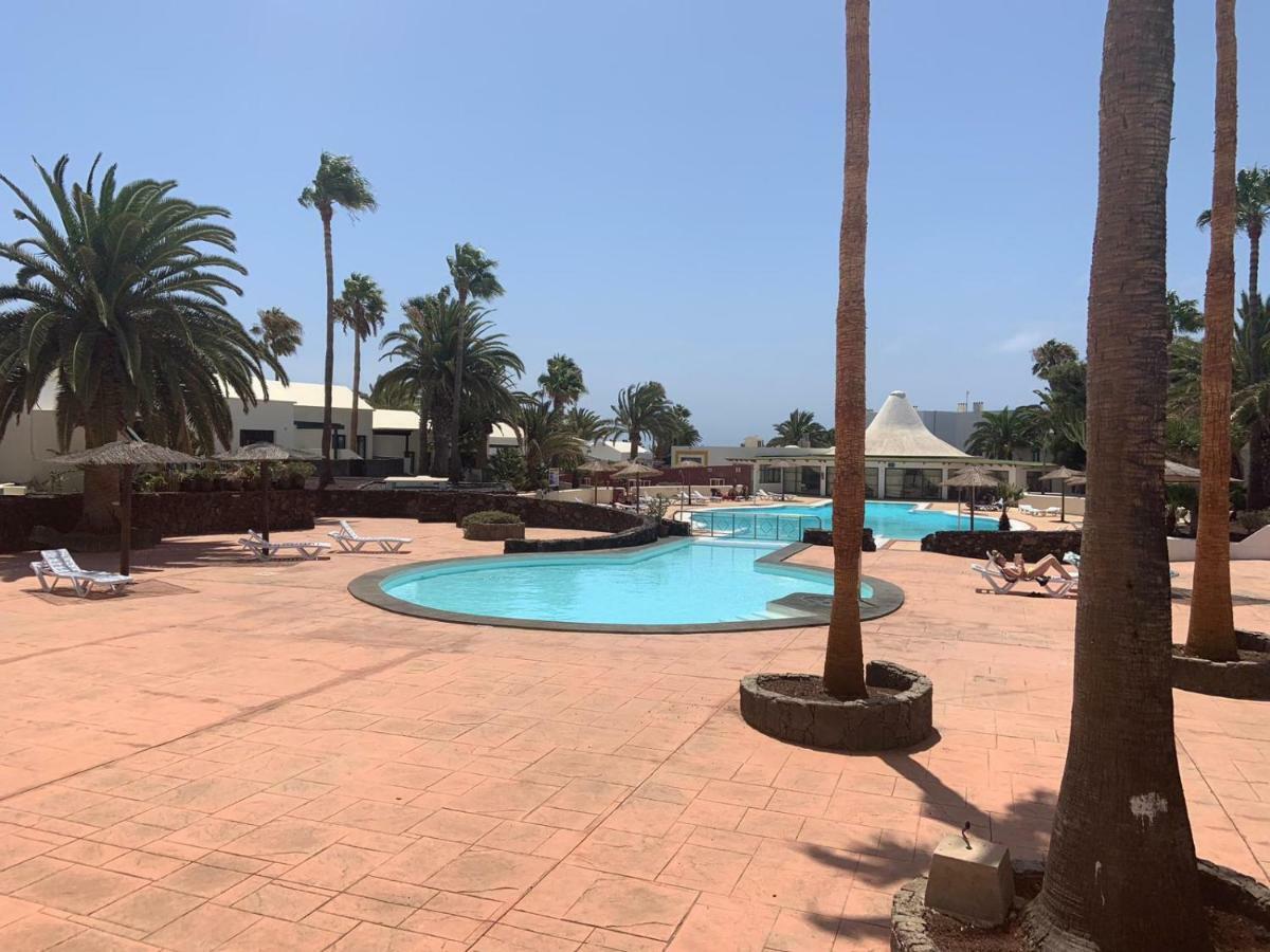 Luxury Estudio En Playa Roca A Primera Linea Del Mar Costa Teguise Eksteriør bilde