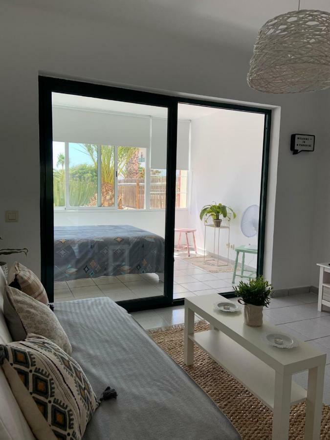 Luxury Estudio En Playa Roca A Primera Linea Del Mar Costa Teguise Eksteriør bilde