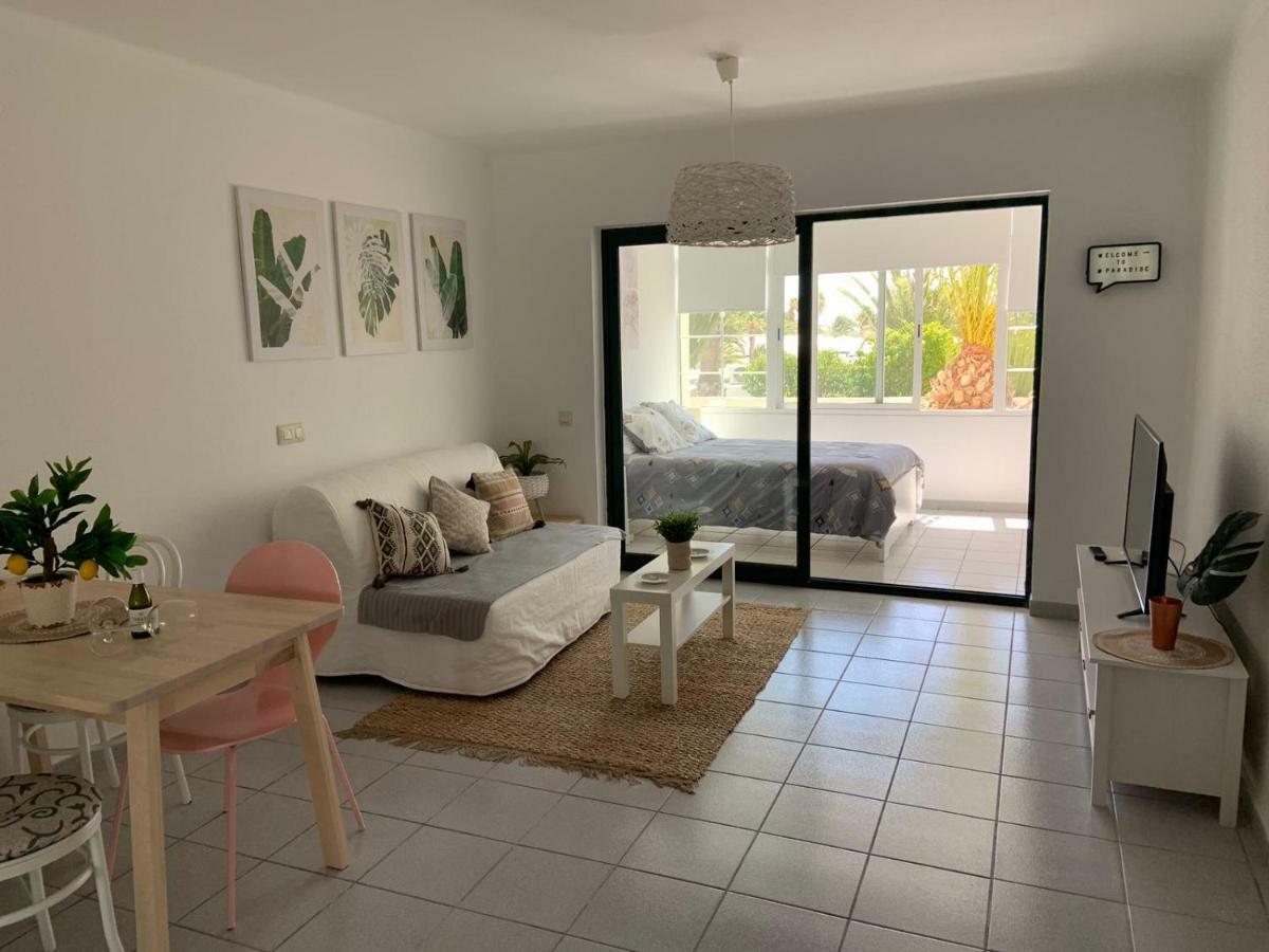Luxury Estudio En Playa Roca A Primera Linea Del Mar Costa Teguise Eksteriør bilde
